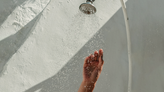 How to Wash Afro Hair: Complete Hydration Guide