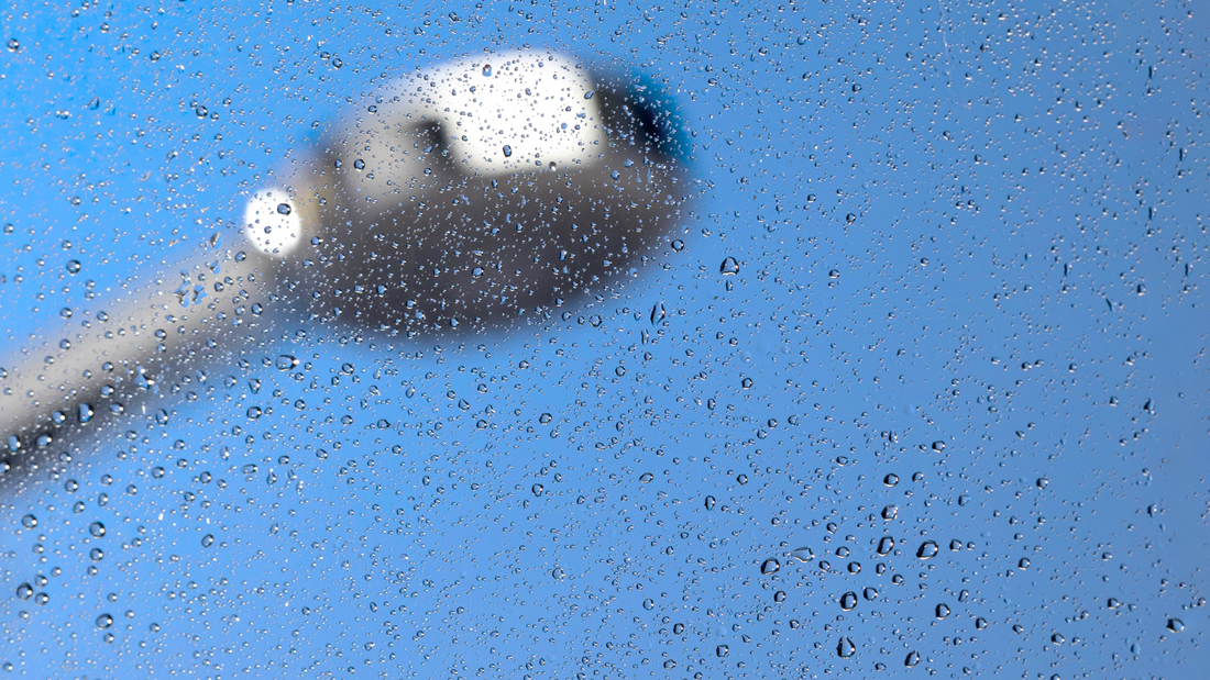 How to Wash Transitioning Hair: Tricks to Prevent Breakage